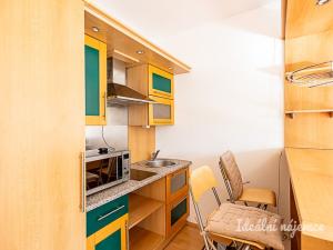 Pronájem bytu 1+kk, Praha - Záběhlice, Záběhlická, 33 m2