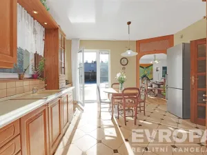 Prodej rodinného domu, Nymburk, Pístecká, 350 m2