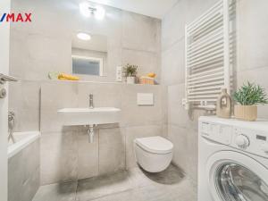 Pronájem bytu 1+kk, Praha - Modřany, Mezi vodami, 32 m2