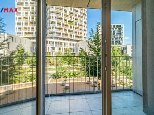 Pronájem bytu 1+kk, Praha - Modřany, Mezi vodami, 32 m2