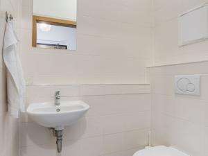 Pronájem bytu 2+kk, Praha - Vokovice, K Červenému vrchu, 73 m2