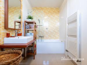 Pronájem bytu 4+kk, Měšice, Nad Babím dolem, 131 m2