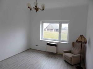 Pronájem bytu 1+1, Stará Paka, Tovární, 38 m2