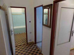 Pronájem bytu 1+1, Stará Paka, Tovární, 38 m2