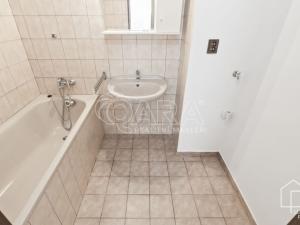 Prodej bytu 3+1, Praha - Kobylisy, Mirovická, 67 m2