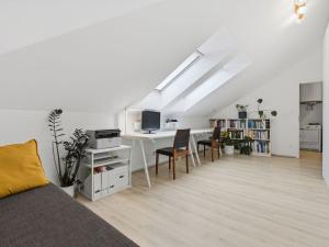 Prodej bytu 4+kk, Křížkový Újezdec - Čenětice, 158 m2