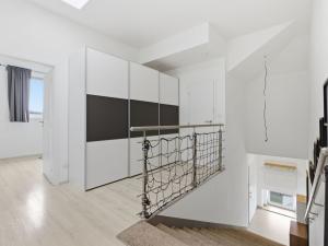 Prodej bytu 4+kk, Křížkový Újezdec - Čenětice, 158 m2