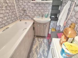 Prodej bytu 2+1, Krupka - Maršov, Karla Čapka, 61 m2