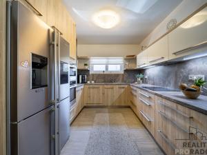 Prodej rodinného domu, Srubec, Slunečná, 230 m2