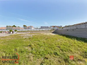 Pronájem komerčního pozemku, Mělník, 1708 m2