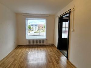 Pronájem obchodního prostoru, Nové Město pod Smrkem, Mírové náměstí, 150 m2