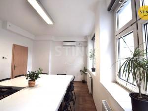 Pronájem kanceláře, Zlín, třída Tomáše Bati, 108 m2