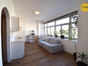 Pronájem kanceláře, Zlín, třída Tomáše Bati, 108 m2