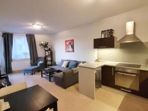 Pronájem bytu 2+kk, Praha - Střížkov, Makedonská, 48 m2