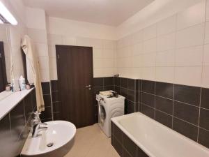 Pronájem bytu 2+kk, Praha - Střížkov, Makedonská, 48 m2