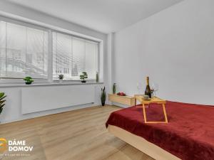 Pronájem bytu 1+kk, Zlín, Lorencova, 28 m2