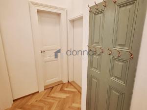 Pronájem bytu 2+kk, Praha, Slezská, 41 m2