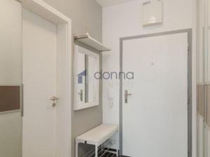 Pronájem bytu 2+kk, Praha, U staré cihelny, 54 m2