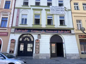 Pronájem restaurace, Hradec Králové, Velké náměstí, 558 m2