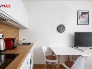 Prodej bytu 1+kk, Trmice, Nerudova, 20 m2