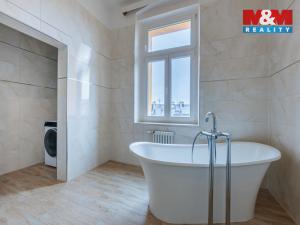 Prodej bytu 2+kk, Karlovy Vary, Svahová, 80 m2