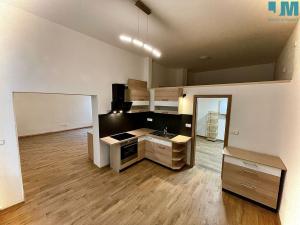 Pronájem bytu 1+1, Třebíč, Karlovo nám., 57 m2