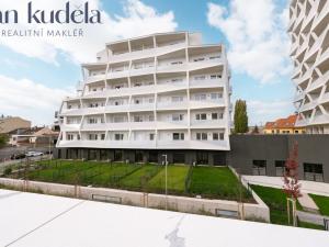 Pronájem bytu 1+kk, Brno, Komárovská, 28 m2