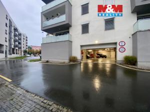 Pronájem garážového stání, Olomouc, Edmunda Husserla, 10 m2