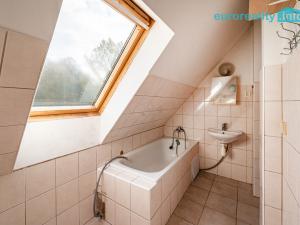 Prodej činžovního domu, Cheb, Valdštejnova, 341 m2