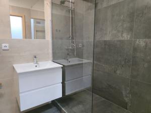 Prodej bytu 2+kk, Praha - Libeň, Nad Okrouhlíkem, 112 m2