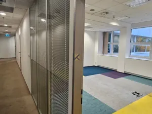 Pronájem kanceláře, Praha, Radlická, 789 m2