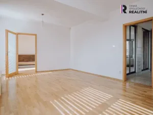 Prodej atypického bytu, Kroměříž, náměstí Míru, 178 m2