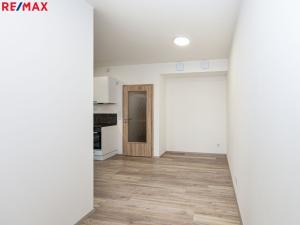 Pronájem bytu 1+kk, Praha - Hlubočepy, Fabiánové, 34 m2