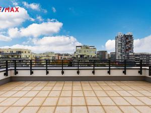 Pronájem bytu 1+kk, Praha - Hlubočepy, Fabiánové, 34 m2
