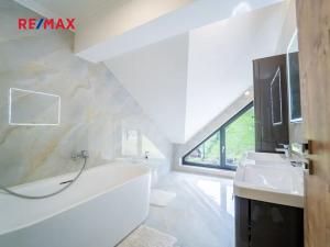 Prodej rodinného domu, Zájezd, 360 m2