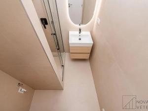 Prodej bytu 3+kk, Praha - Smíchov, Hořejší nábřeží, 85 m2