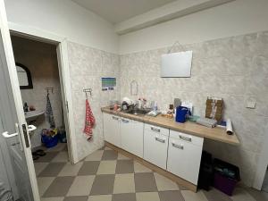 Prodej obchodního prostoru, Nejdek, náměstí Karla IV., 123 m2