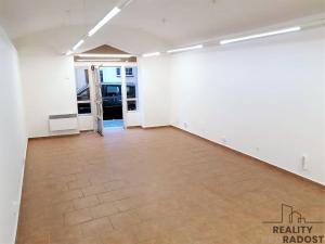 Pronájem obchodního prostoru, Slaný, Kynského, 30 m2