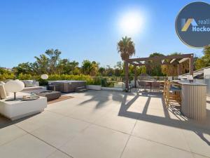 Prodej vily, Marbella, Španělsko, 611 m2