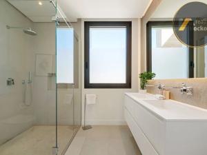 Prodej vily, Marbella, Španělsko, 611 m2