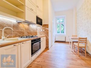 Pronájem bytu 1+1, Praha - Smíchov, Svornosti, 47 m2