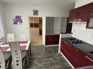 Pronájem bytu 3+1, Třebíč, Dr. Holubce, 74 m2