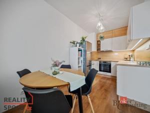 Prodej bytu 2+kk, Hradec Králové - Nový Hradec Králové, Antonína Petrofa, 54 m2