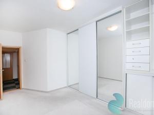 Pronájem bytu 3+1, Praha, Na Mlejnku, 79 m2