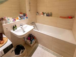 Pronájem bytu 2+kk, Praha - Karlín, Rohanské nábřeží, 57 m2