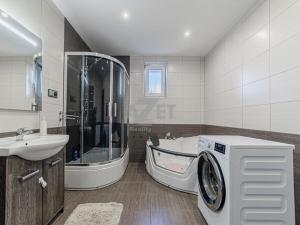 Prodej rodinného domu, Bítov, 200 m2