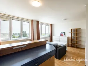 Pronájem bytu 1+kk, Praha - Letňany, Třinecká, 39 m2