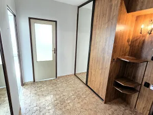 Pronájem bytu 2+kk, Praha, Proutěná, 49 m2