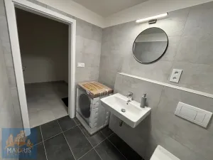Pronájem bytu 1+kk, Praha - Hlubočepy, Werichova, 31 m2