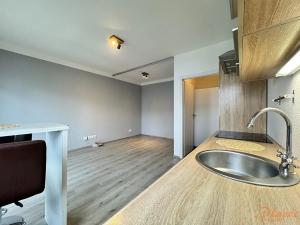 Pronájem bytu 1+kk, Kladno, Generála Selnera, 35 m2
